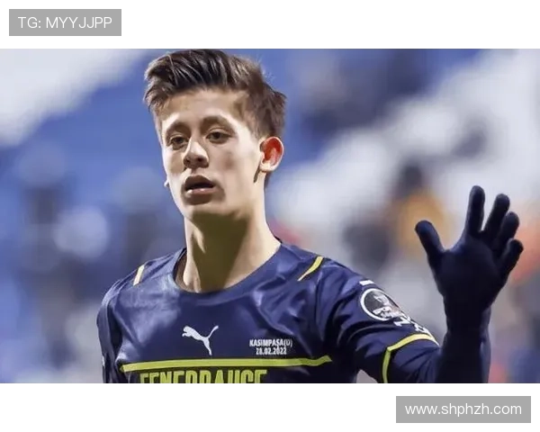 居莱尔 vs 迪马利亚:左脚技术天赋与进攻创造力对比 居莱尔 vs 迪马利亚:左脚技术天赋与进攻创造力对比