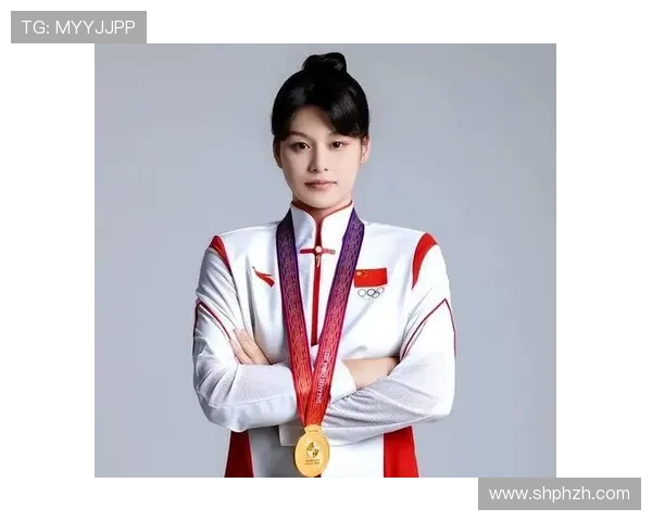 余依婷这生活可真让人眼馋，赛场上一秒女神，下秒豪宅里戴着钻戒像过节一样